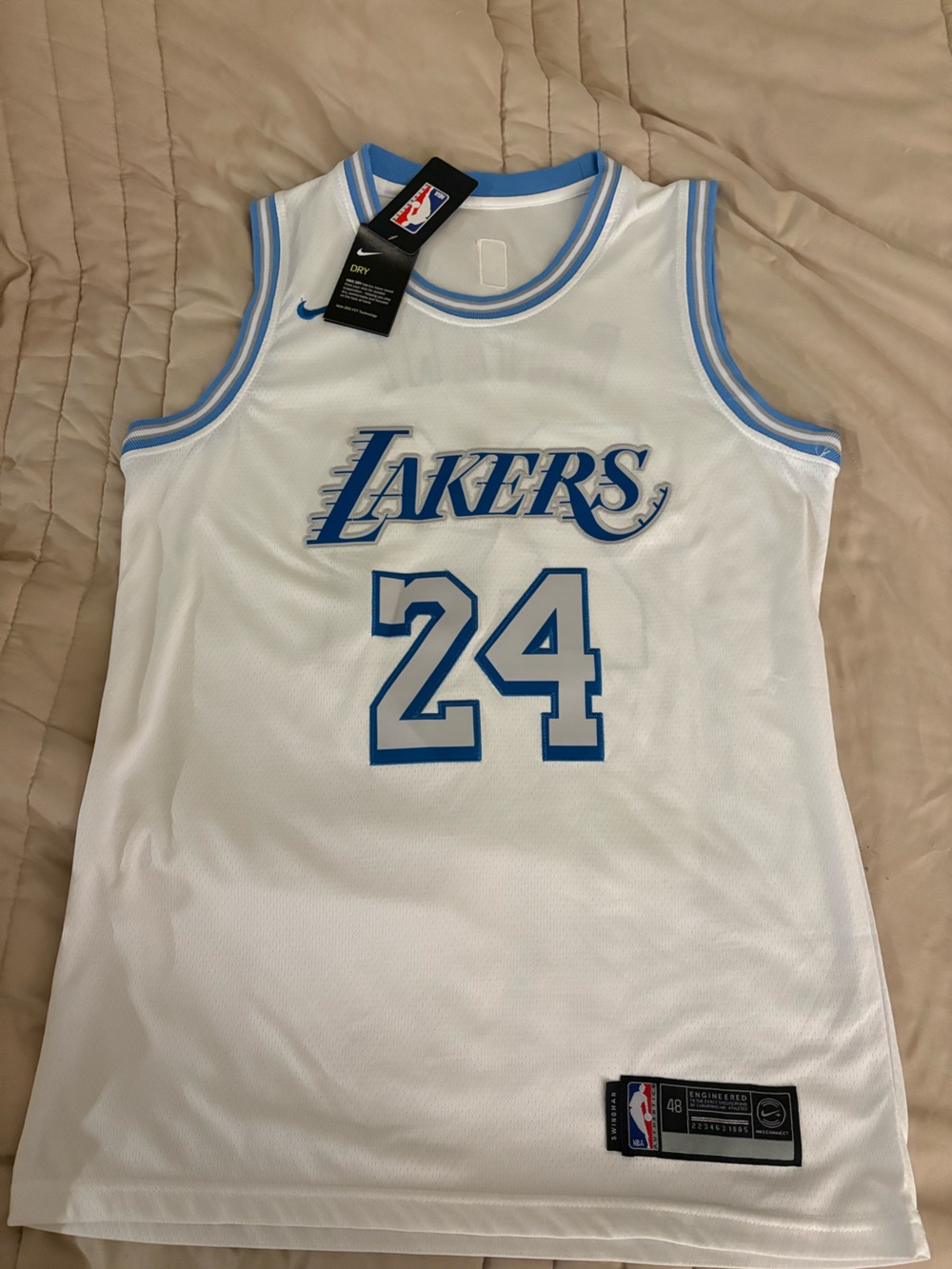 NWT Nike NBA Swingman Kobe Bryant #24 Lakers Jersey